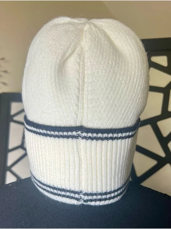 CHANEL Fashion Cream & Black Knit Embroidered CC’s Thick CASHMERE/Wool Beanie - Picture 2 of 6